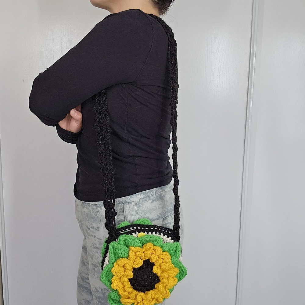 Handmade Crochet Sunflower Crossbody Black Bag‎ Large Sunflower Design Summer